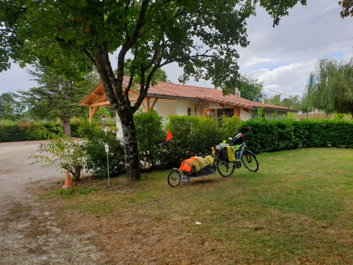J2 16h00 bien arrivé au camping municipal de Mareuil.