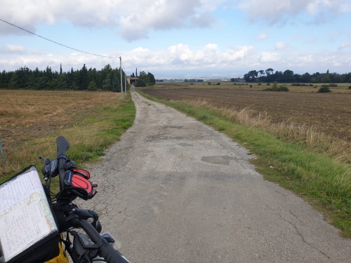 J 49 La plaine, après Villasavary.